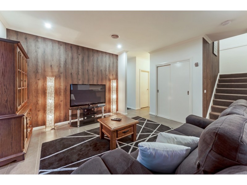 7 Perisher Drive, Craigieburn VIC 3064