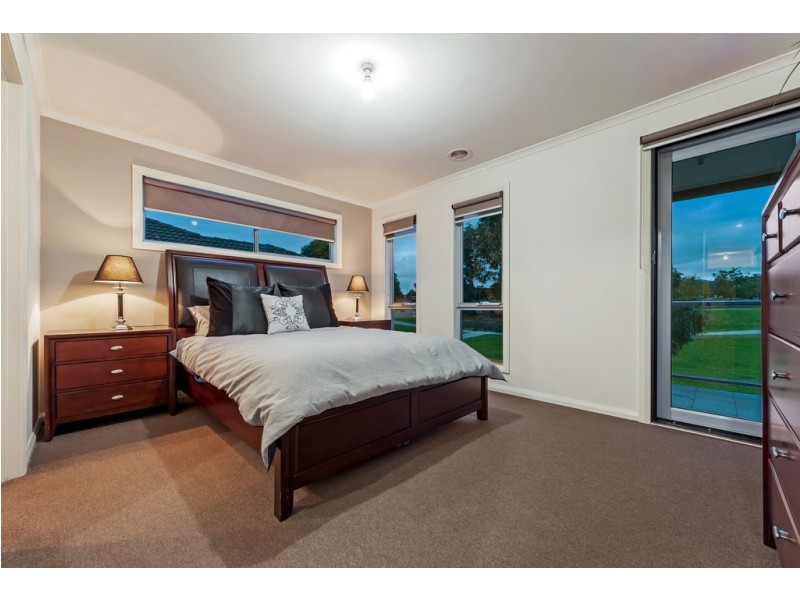 7 Perisher Drive, Craigieburn VIC 3064