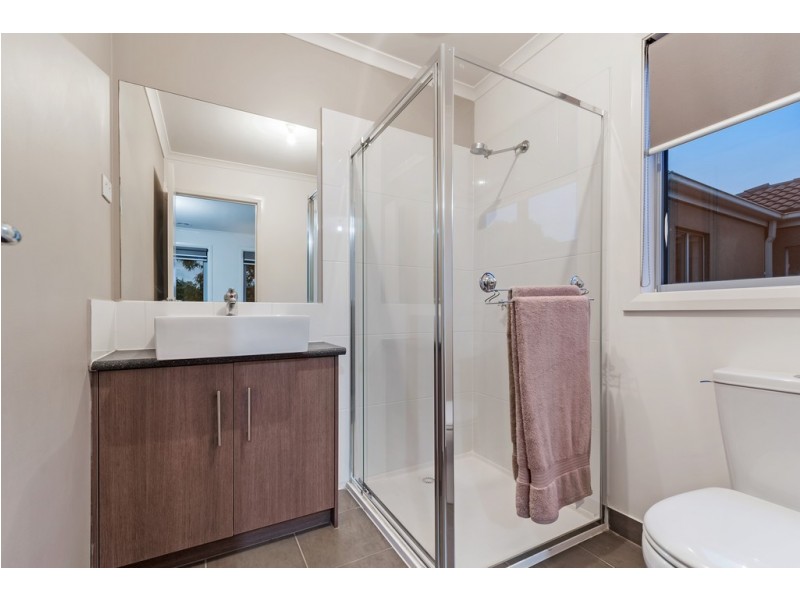 7 Perisher Drive, Craigieburn VIC 3064