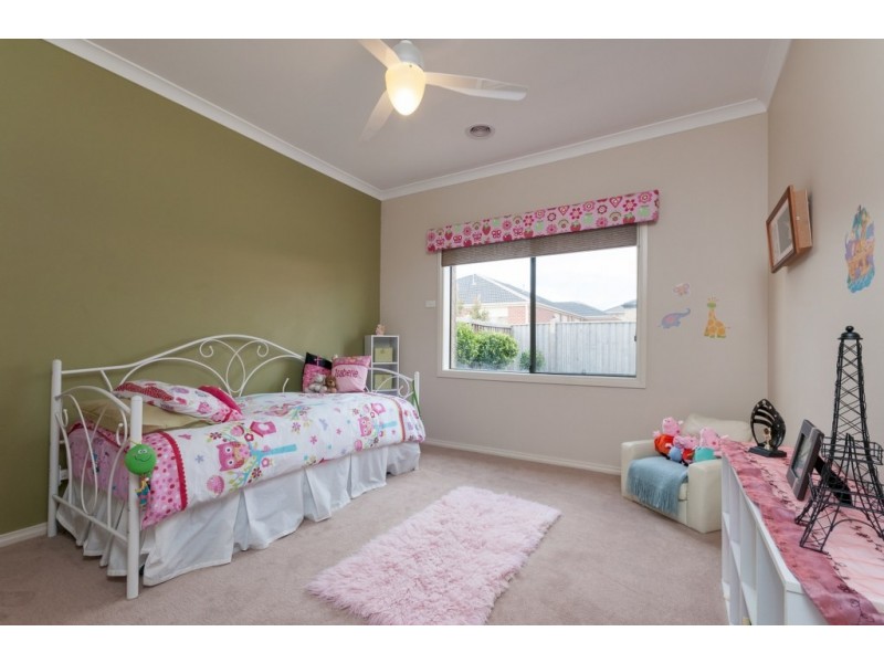 194 Central Park Avenue, Craigieburn VIC 3064