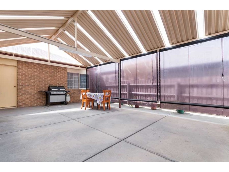 8 Southern Cross Drive, Roxburgh Park VIC 3064