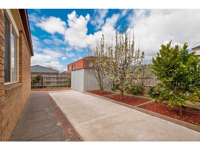 8 Southern Cross Drive, Roxburgh Park VIC 3064