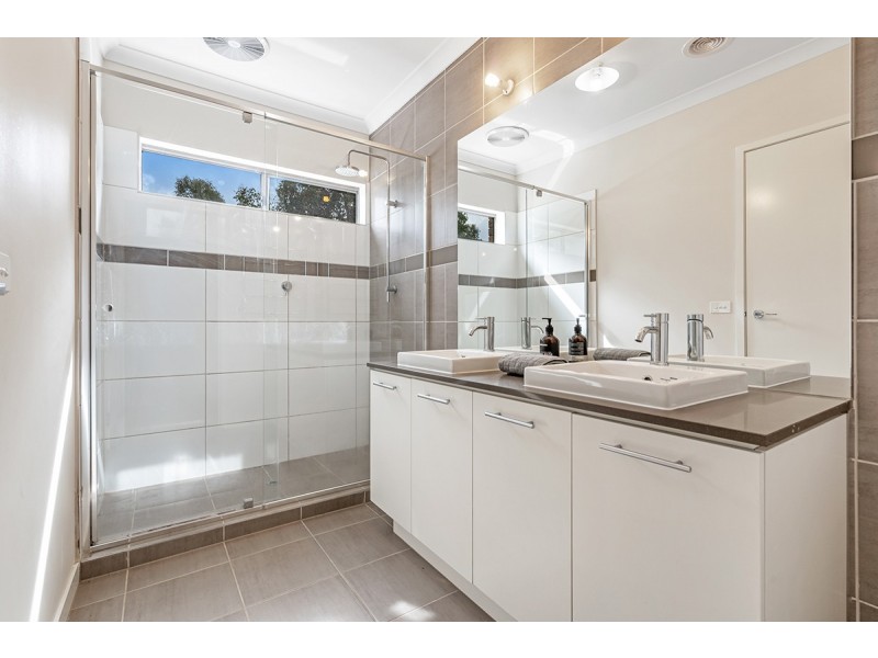 1 Pearce Way, Craigieburn VIC 3064