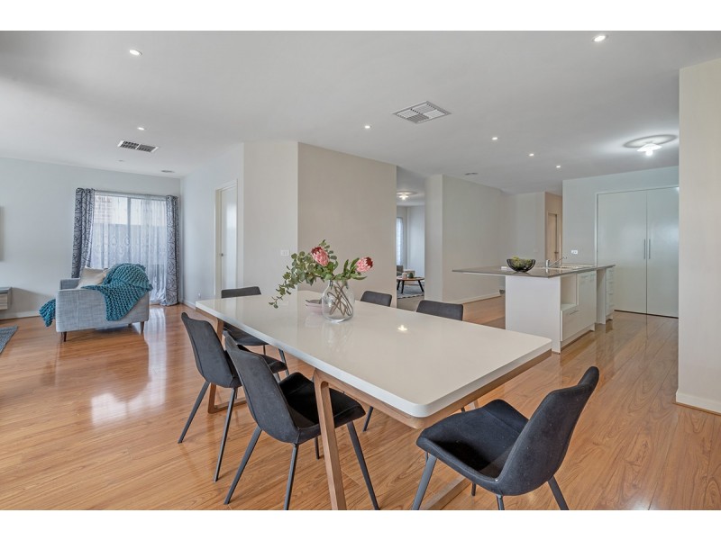 1 Pearce Way, Craigieburn VIC 3064