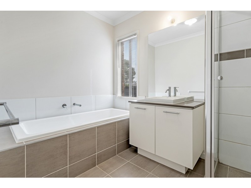 1 Pearce Way, Craigieburn VIC 3064