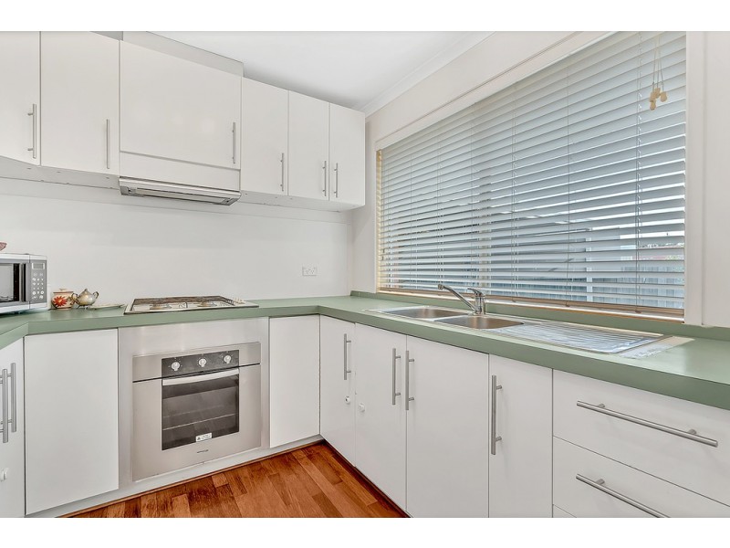 76 Banbury Crescent, Craigieburn VIC 3064