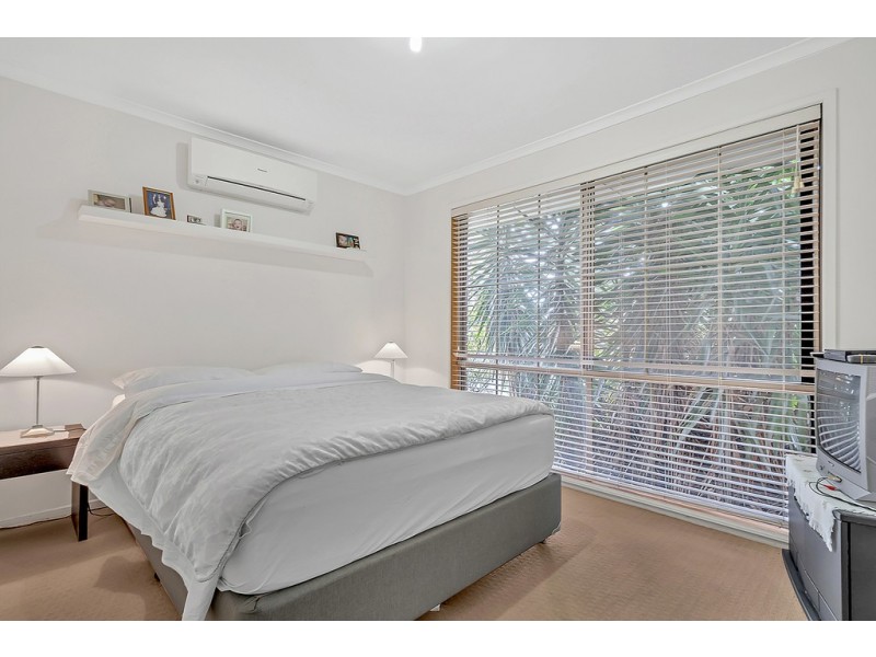 76 Banbury Crescent, Craigieburn VIC 3064