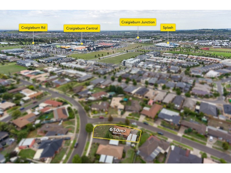 76 Banbury Crescent, Craigieburn VIC 3064