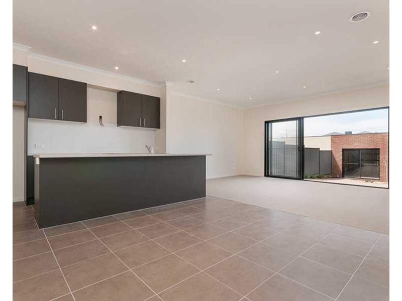 4/38 Mallard Circuit, Craigieburn VIC 3064