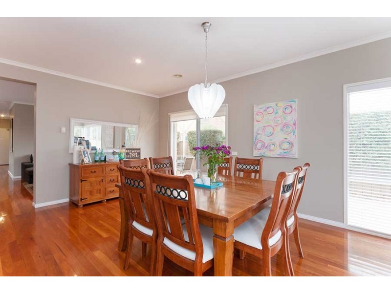 6 Green Hill Place, Craigieburn VIC 3064