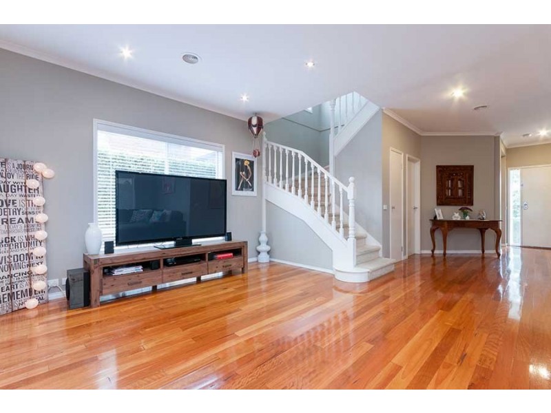 6 Green Hill Place, Craigieburn VIC 3064