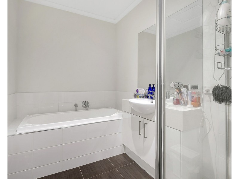 24/60 Cradle Mountain Drive, Craigieburn VIC 3064