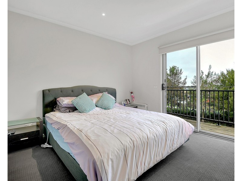 24/60 Cradle Mountain Drive, Craigieburn VIC 3064