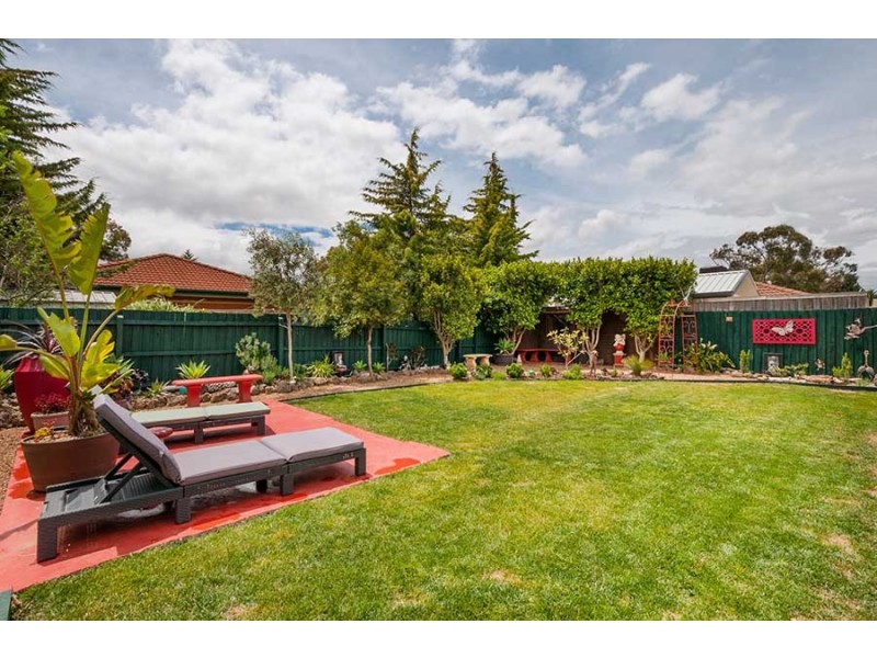 4 Swansea Court, Craigieburn VIC 3064