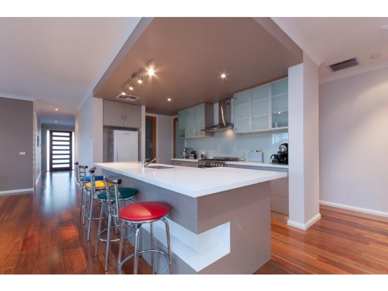 30 Kelway Street, Craigieburn VIC 3064