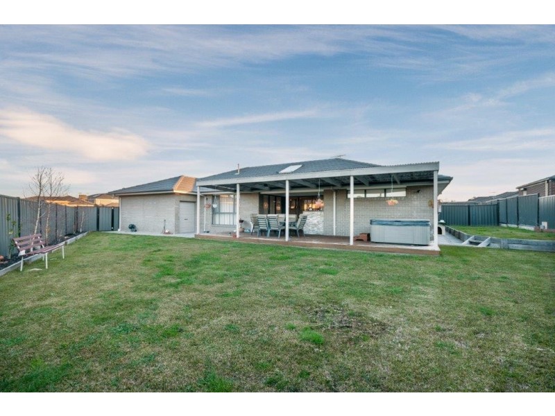 30 Kelway Street, Craigieburn VIC 3064