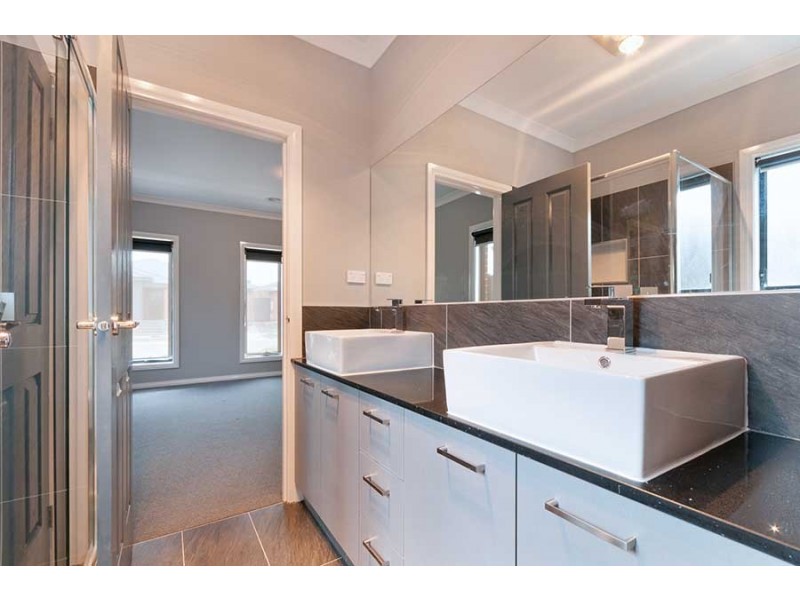 7 Gardner Terrace, Craigieburn VIC 3064