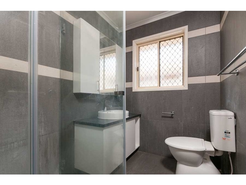 37 Yarcombe Crescent, Craigieburn VIC 3064