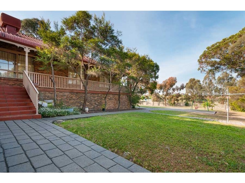 1 Greenock Court, Greenvale VIC 3059