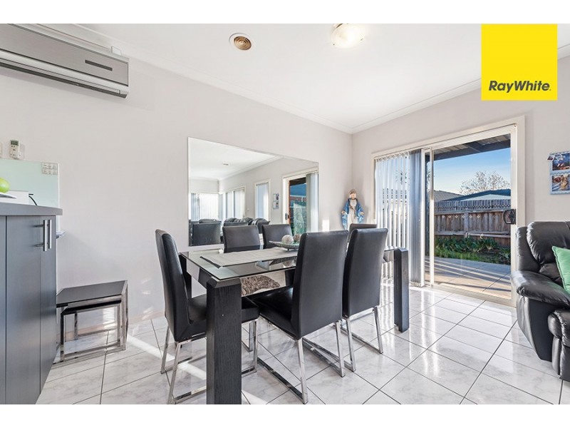 8 Reay Drive, Craigieburn VIC 3064