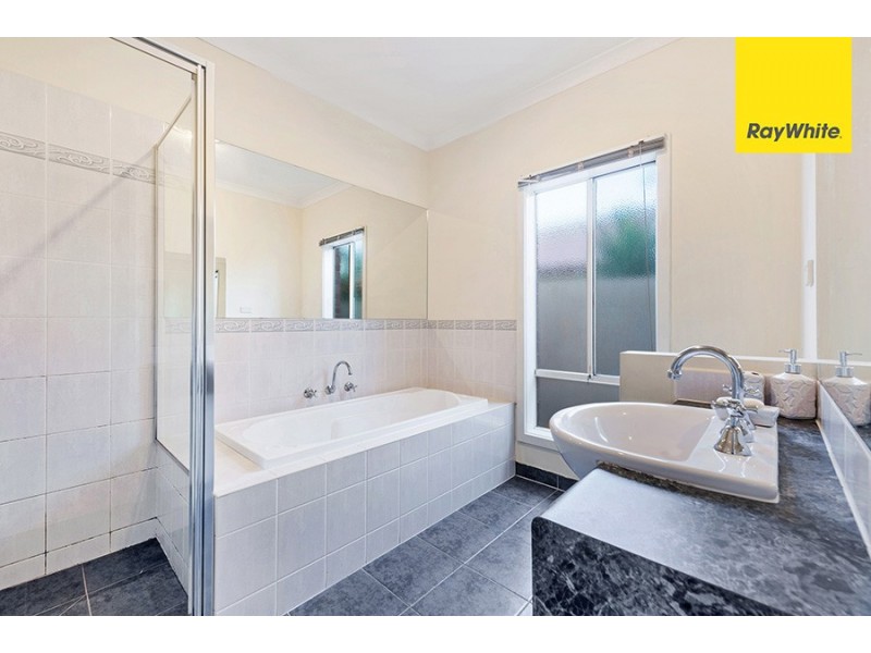 8 Reay Drive, Craigieburn VIC 3064