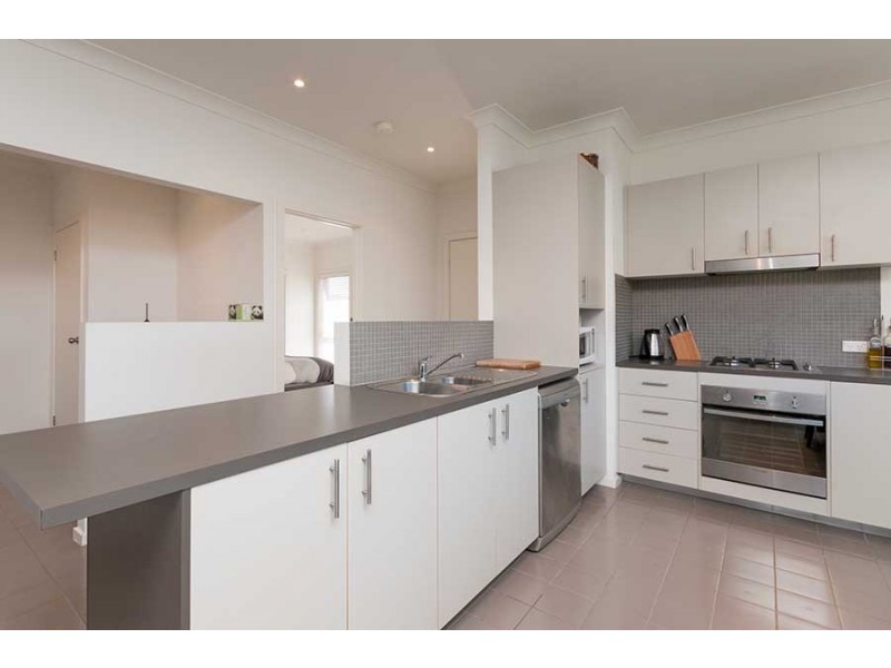 2 Hawthorn Lane, Craigieburn VIC 3064