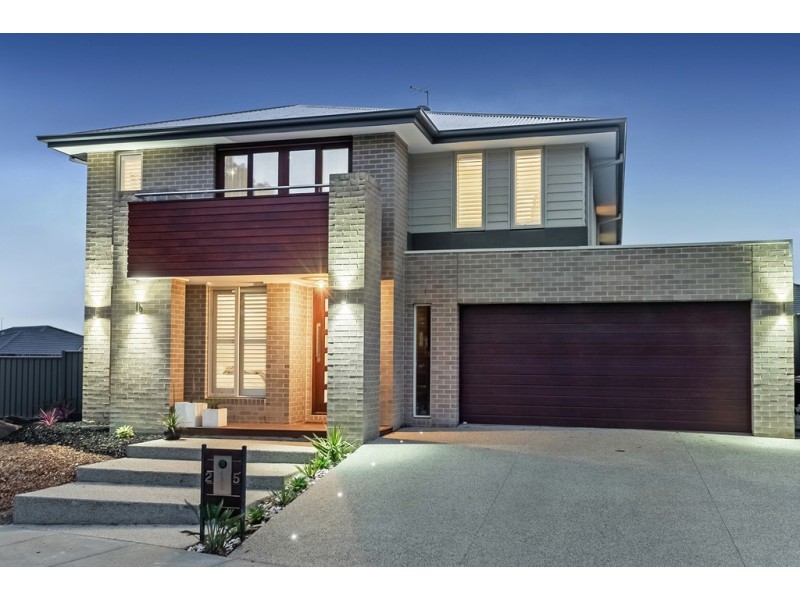 25 Perisher Drive, Craigieburn VIC 3064