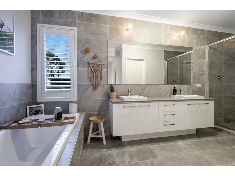 25 Perisher Drive, Craigieburn VIC 3064