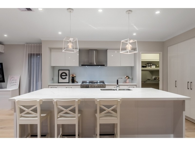 25 Perisher Drive, Craigieburn VIC 3064