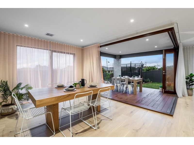 25 Perisher Drive, Craigieburn VIC 3064