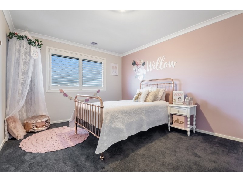 25 Perisher Drive, Craigieburn VIC 3064