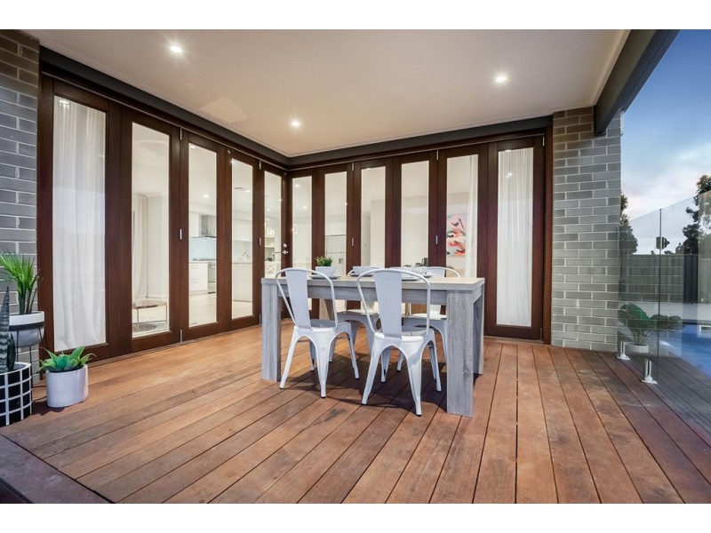 25 Perisher Drive, Craigieburn VIC 3064