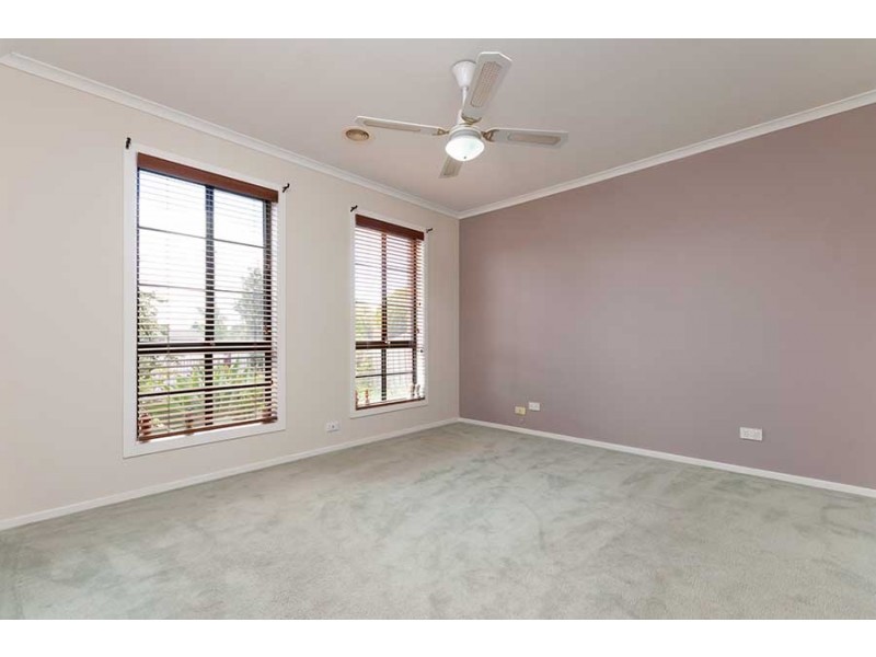 13 Cardiff Court, Craigieburn VIC 3064