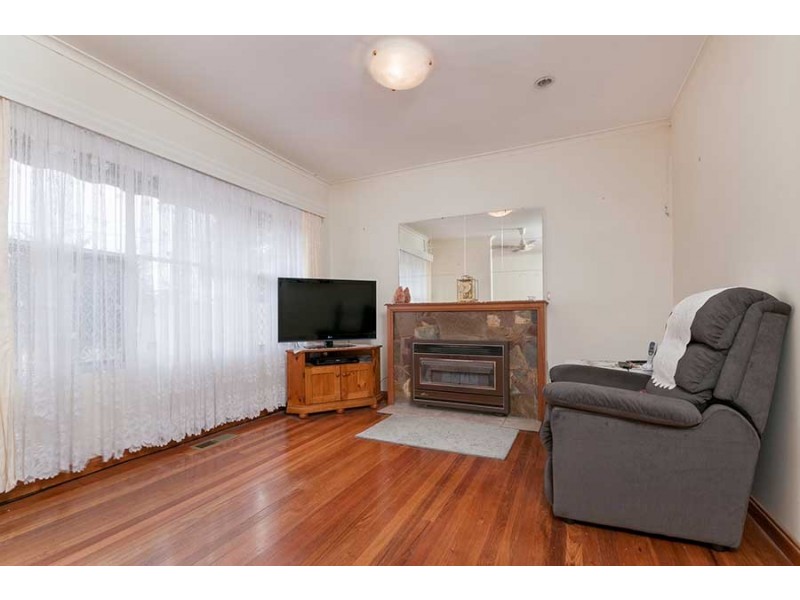 21 Robinson Street, Jacana VIC 3047