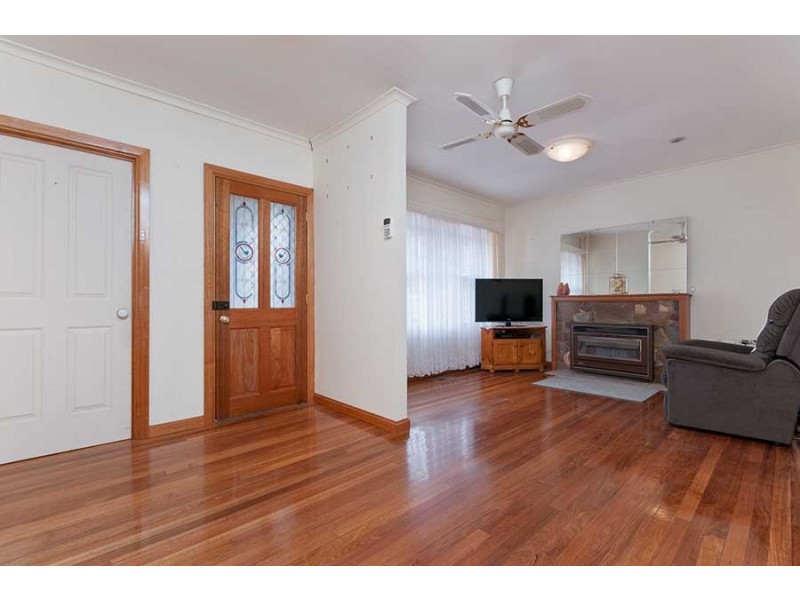 21 Robinson Street, Jacana VIC 3047