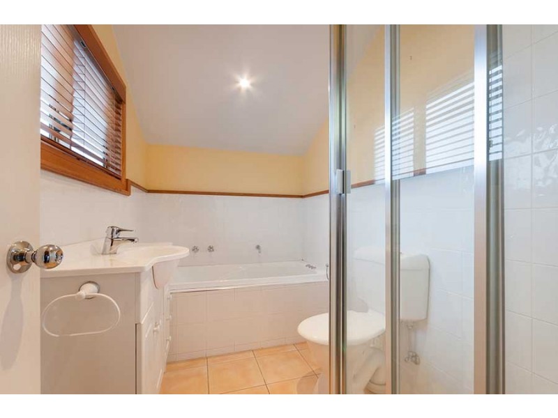 21B Robinson Street, Jacana VIC 3047