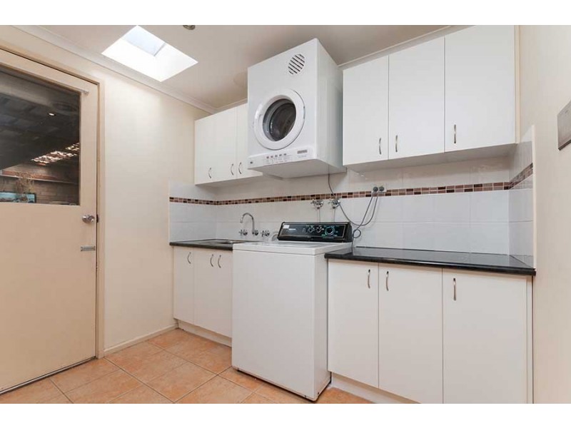 11 Commonwealth Court, Craigieburn VIC 3064