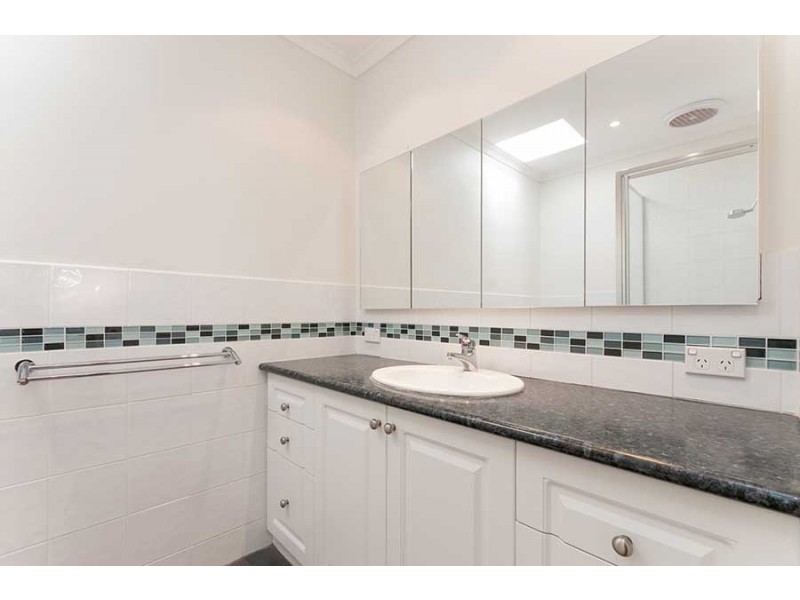 11 Commonwealth Court, Craigieburn VIC 3064