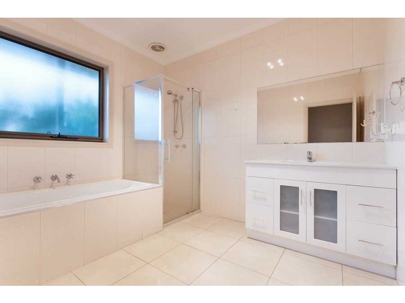1 Northern Crescent, Craigieburn VIC 3064