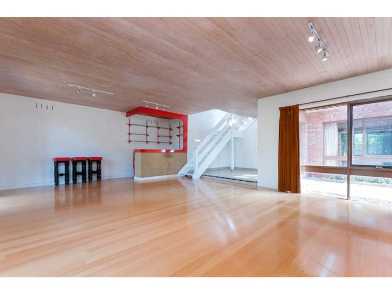 4 Travers Street, Thomastown VIC 3074