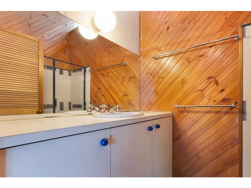 4 Travers Street, Thomastown VIC 3074