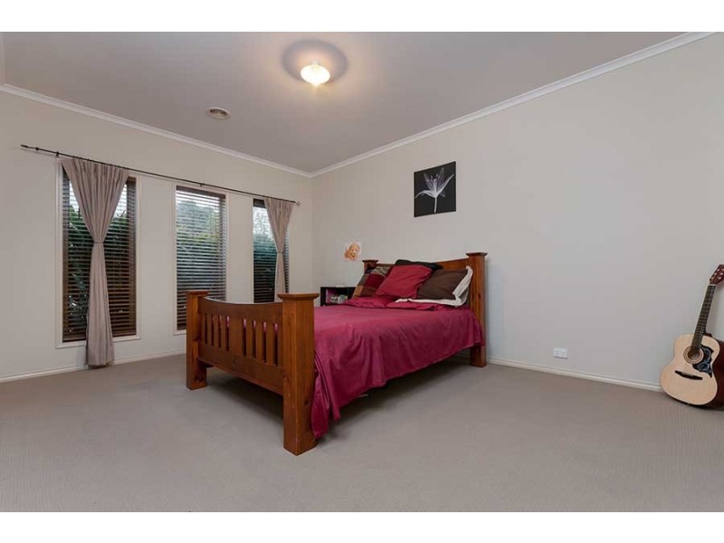 15 Claremont Street, Craigieburn VIC 3064