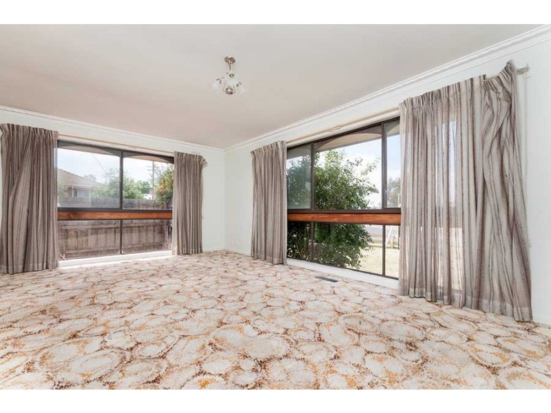 28 Dianne Avenue, Craigieburn VIC 3064