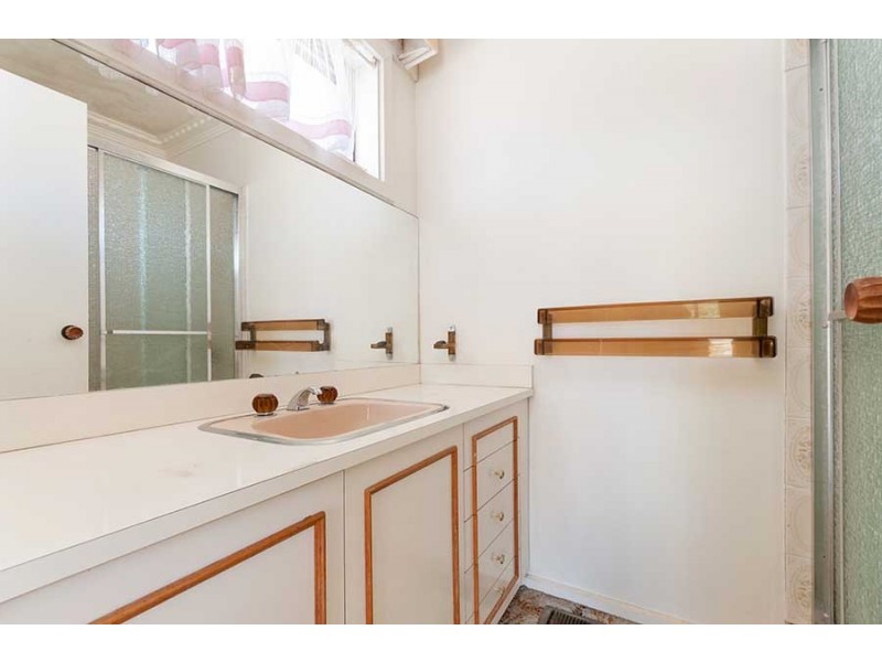28 Dianne Avenue, Craigieburn VIC 3064