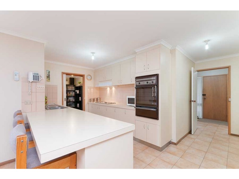 16 Longtown Court, Craigieburn VIC 3064