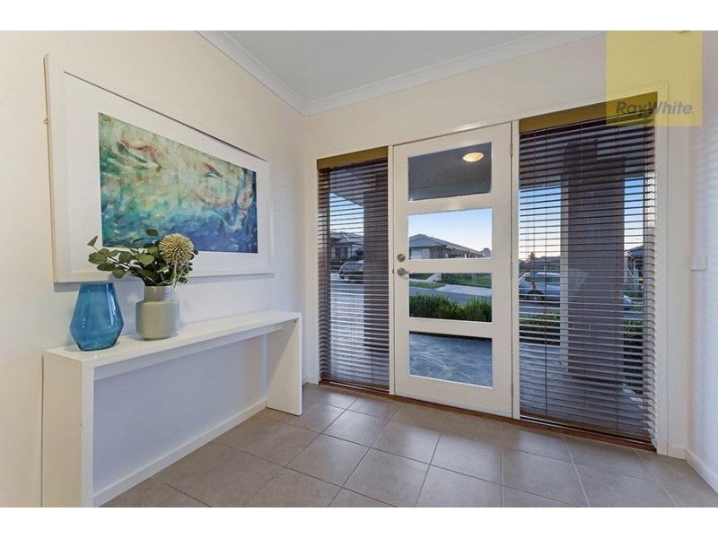 9 Euphoria Street, Craigieburn VIC 3064
