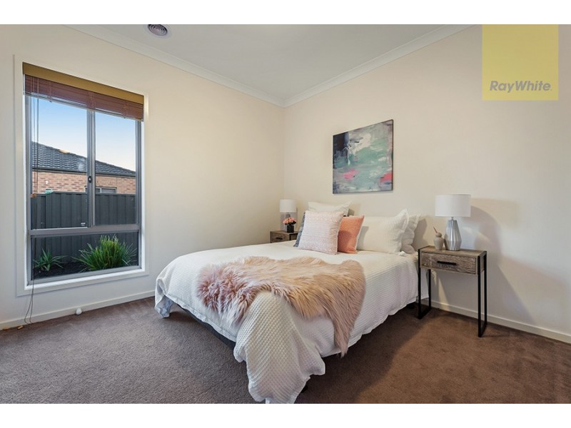 9 Euphoria Street, Craigieburn VIC 3064