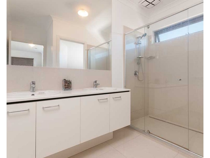37 Daybreak Vista, Mickleham VIC 3064