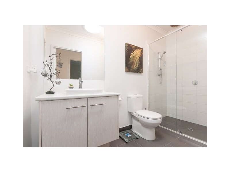 16 Viewrise Walk, Craigieburn VIC 3064