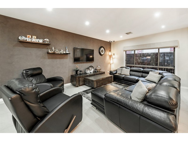 2 Humber Street, Craigieburn VIC 3064